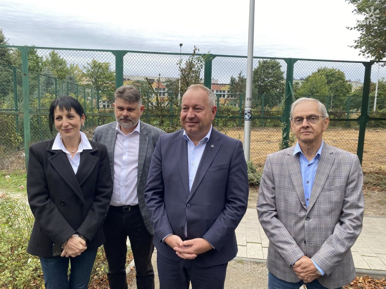 Kort tenisowy na osiedlu Ogrody w budowie