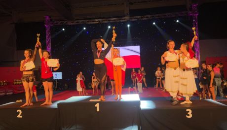 Worek medali fitnessek Black & Whit na Mistrzostwach Świata Fit Kids