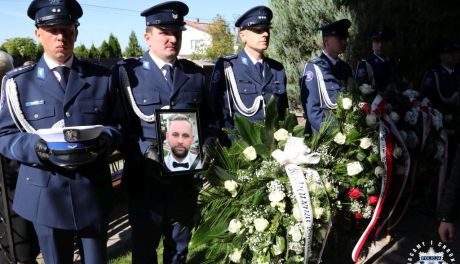 Tłumy pożegnały sierż. Adriana Kumora, policjanta z Kielc