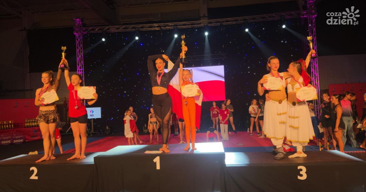 Worek medali fitnessek Black & Whit na Mistrzostwach Świata Fit Kids