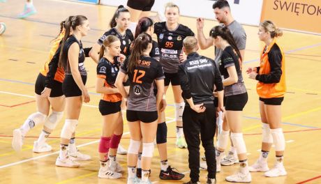 Wygrana za trzy punkty i awans na drugie miesjce siatkarek KSZO SMS