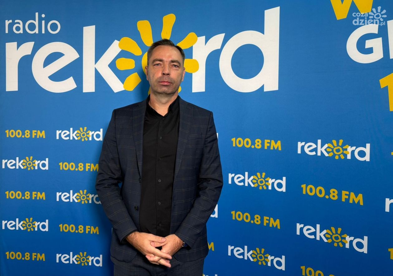 Nowy kompleks sportowy przy SP nr 12? Dyrektor zachęca do głosowania