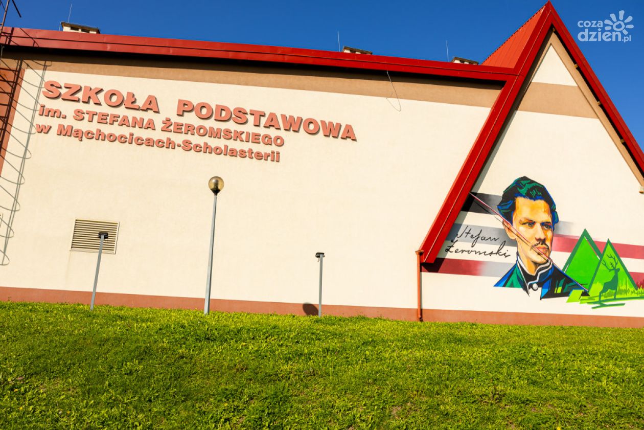 Mural Stefana Żeromskiego w Mąchocicach-Scholasterii