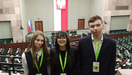 Uczniowie "Promyka" w Sejmie Dzieci i Młodzieży. O swoich wrażeniach opowiedzieli na antenie Radia Rekord