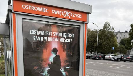 Kampania „Warszawa chroni dzieci” także w Ostrowcu. Plakaty przypominają o bezpieczeństwie najmłodszych w sieci