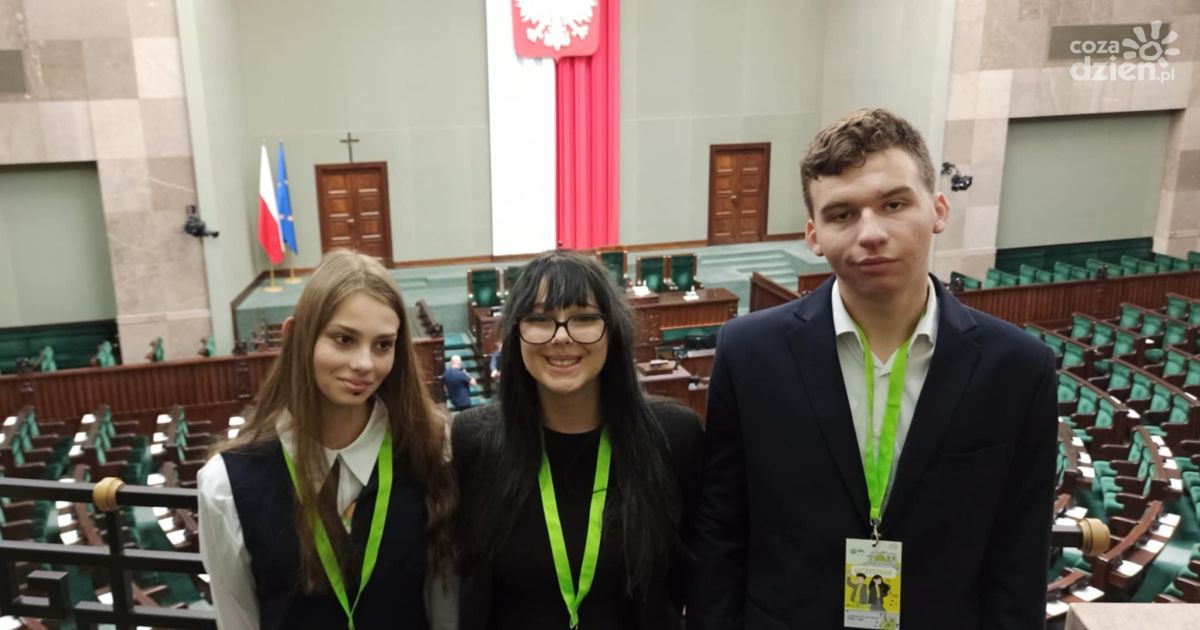 Uczniowie "Promyka" w Sejmie Dzieci i Młodzieży. O swoich wrażeniach opowiedzieli na antenie Radia Rekord