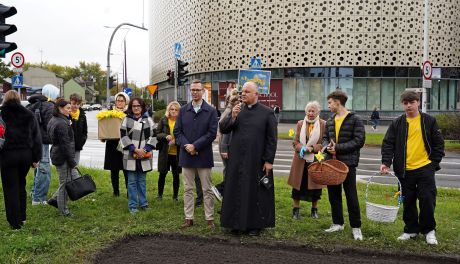 Dają przykład jak być dobrym człowiekiem. Po raz 16. zasadzili „Pola Nadziei”