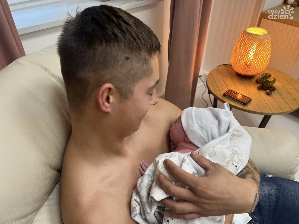 W porodzie przez cesarskie cięcie, mamom będą mogli towarzyszyć ojcowie