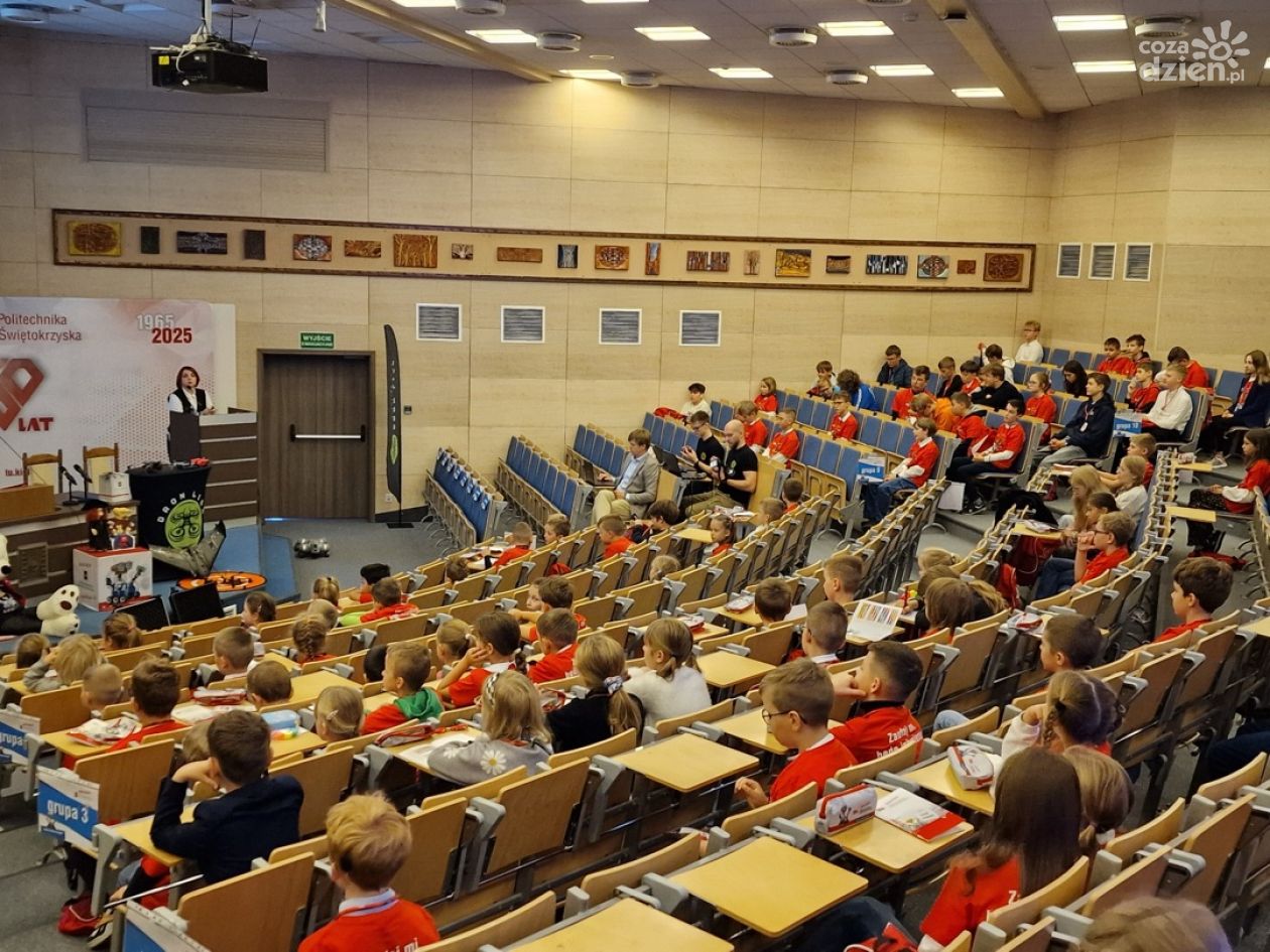 Inauguracja nowego roku akademickiego na Dziecięcej Politechnice Świętokrzyskiej – pełna aula, pełne emocje