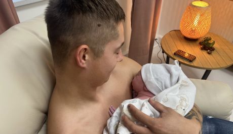 W porodzie przez cesarskie cięcie, mamom będą mogli towarzyszyć ojcowie