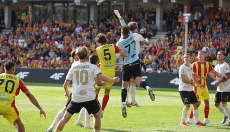 Korona Kielce przed starciem z liderem. Zieliński: „Chcemy pokazać efekty pracy”, Soteriou: „To nasz dom, musimy go bronić”