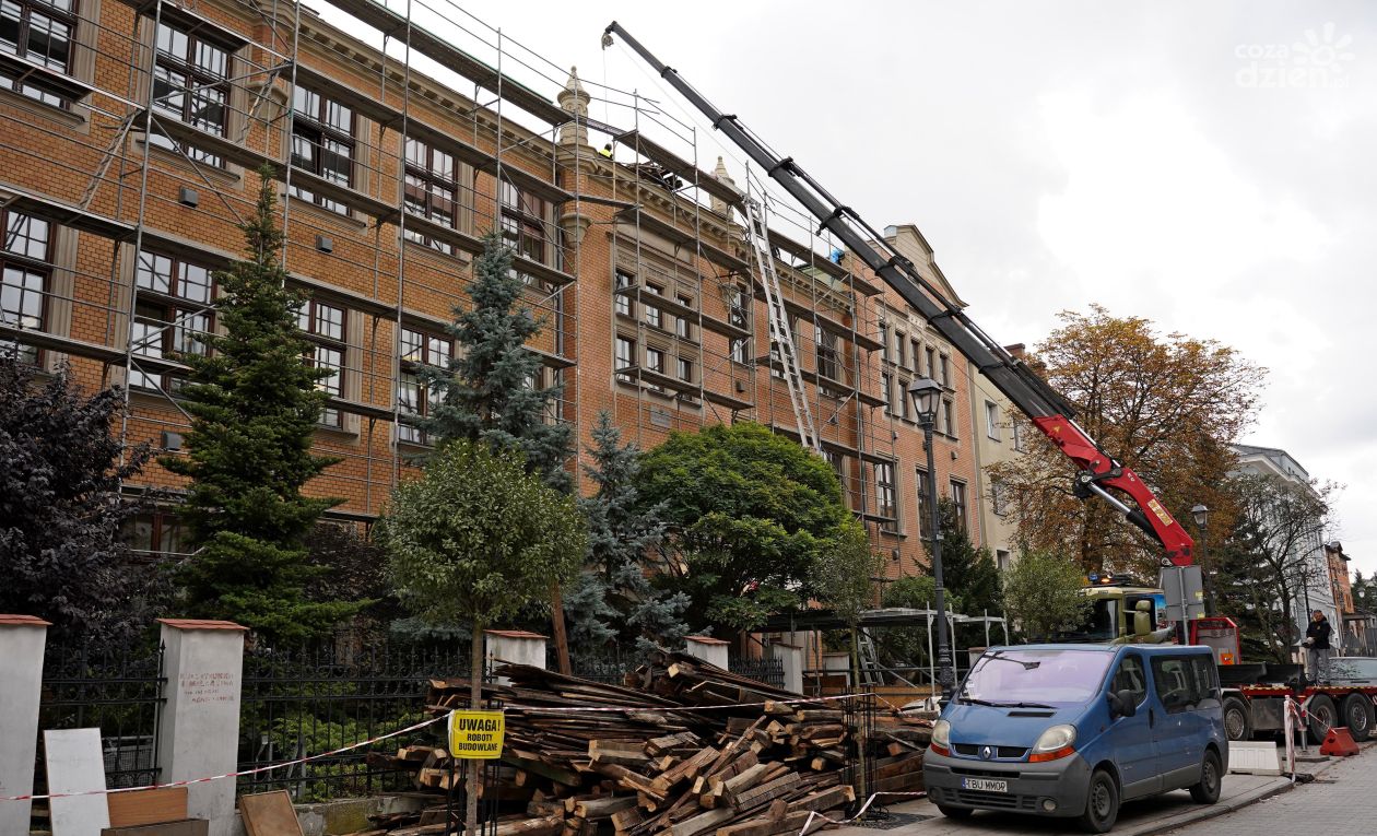 Niedługo zobaczymy nowy dach na II LO im. J. Śniadeckiego