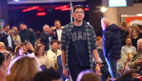 Dziennikarz Radia Rekord na wybiegu! 25. Jubileuszowy Wieczór Modnych Filantropów za nami