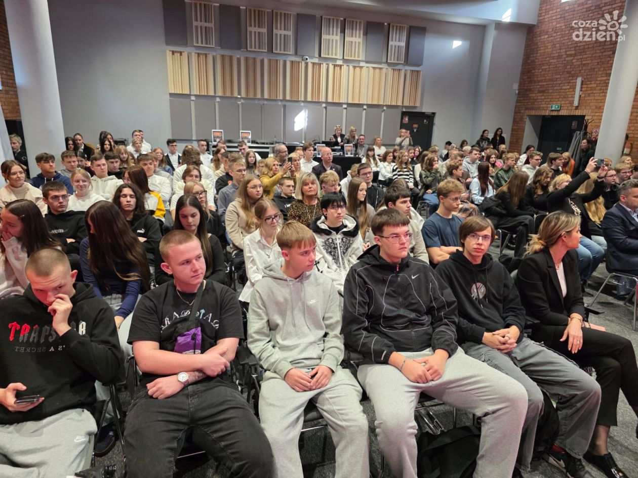 Specjaliści podpowiadali młodzieży jak odnaleźć się na rynku pracy