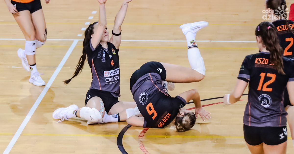 KSZO SMS Ostrowiec Św. - MKS MOS Wieliczka [ZDJĘCIA]