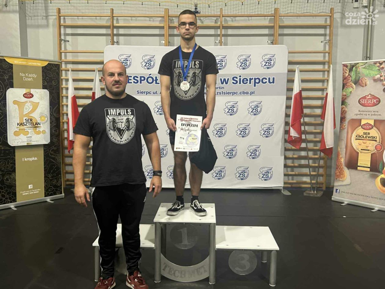 Sukces zawodników KS IMPULS Ostrowiec Świętokrzyski na IV Debiutach PZKFiTS w Sierpcu