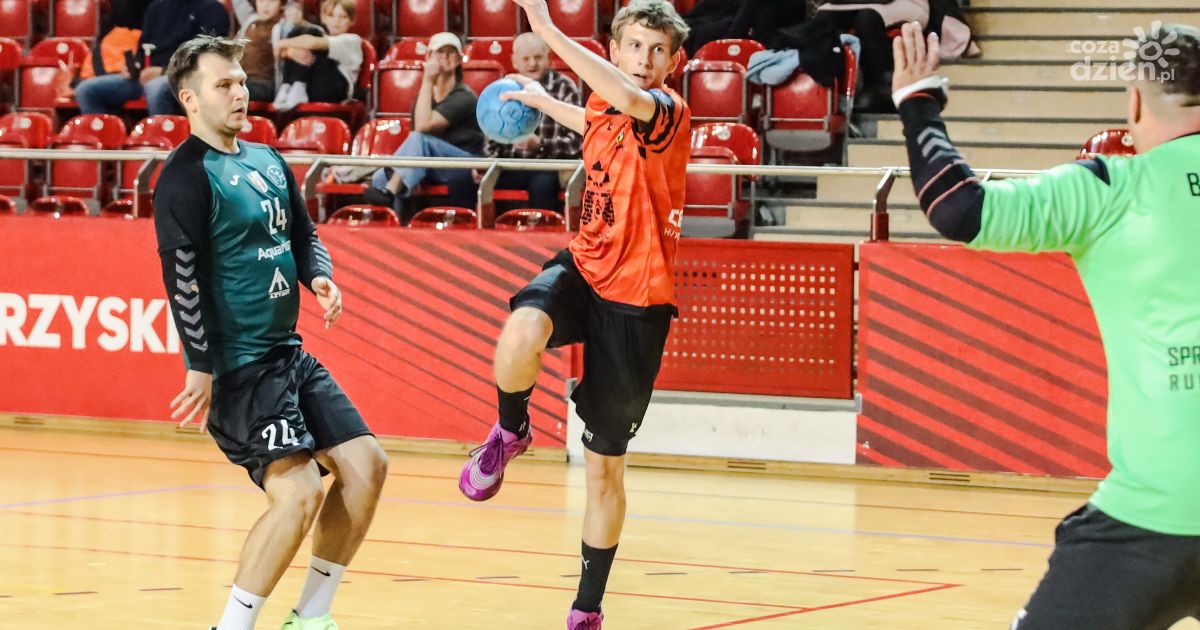 KSZO Ostrowiec Św. - Grunwald Ruda Śląska [ZDJĘCIA]