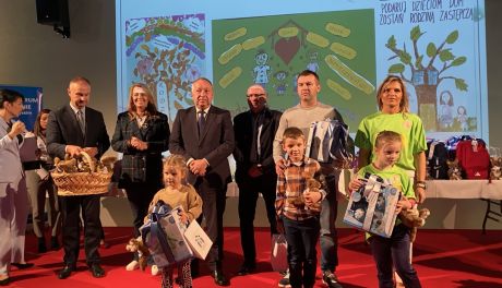 „Daj nadzieję na lepsze jutro” - Ostrowiec Świętokrzyski wspiera rodziny zastępcze