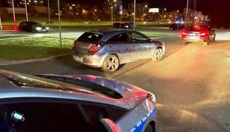 Kielecka policja zatrzymała nocne wyścigi. Ponad 150 skontrolowanych pojazdów