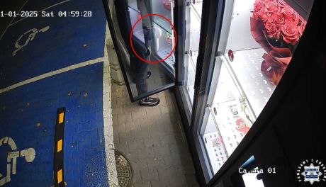 Włamanie dla… bukietu. 25-latek wybił szybę automatu kwiatowego