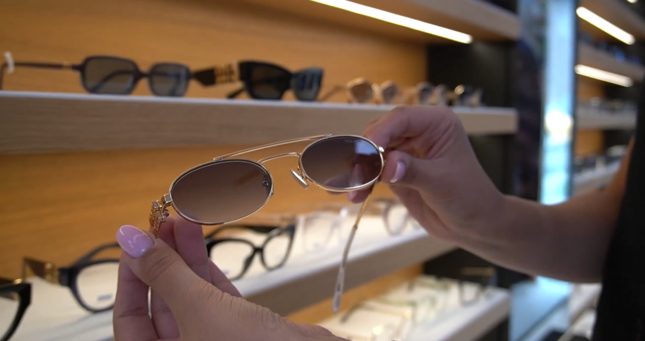 Moda okularowa w sezonie 2025. Widzieć więcej z Klank Optyk.
