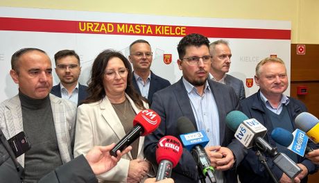 Radny Marcin Stępniewski krytykuje pomysł przekazania miejskich parkingów prywatnemu podmiotowi