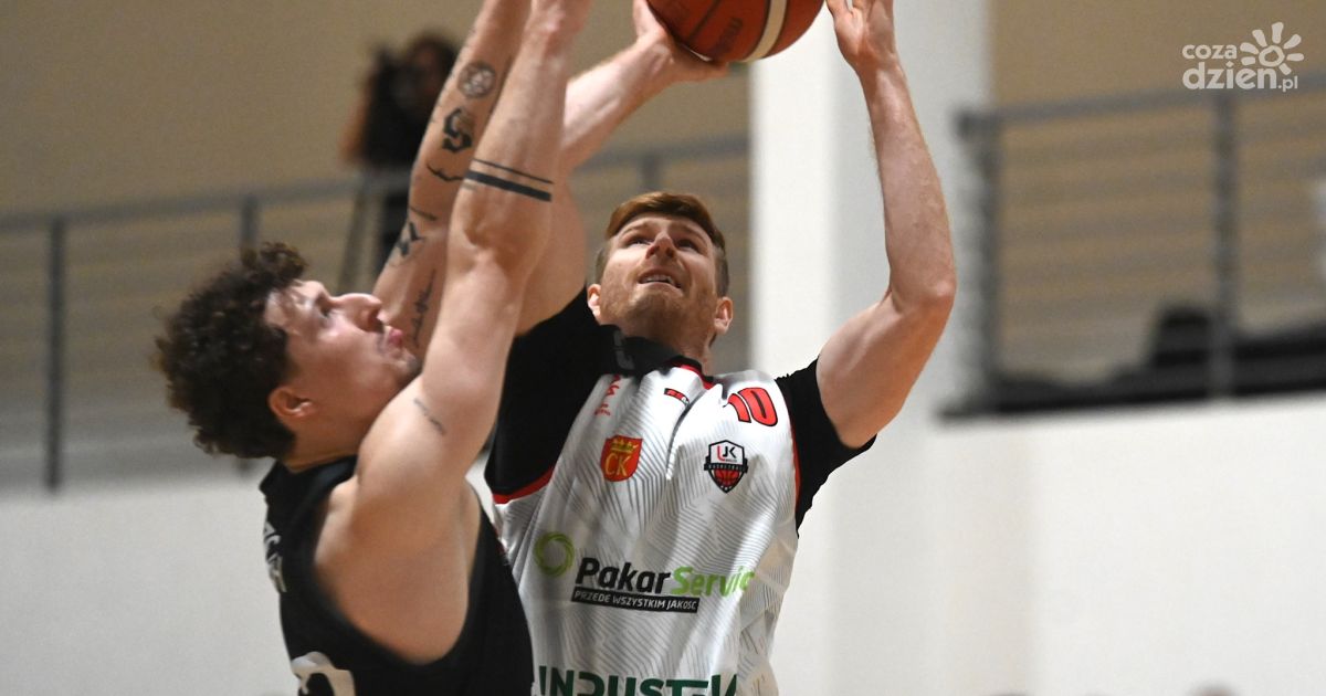 UJK Kielce zdominował drugą połowę i zwyciężył w Rzeszowie