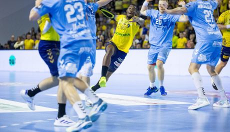 Rozdział 16: Sprawić niespodziankę przed własną publicznością