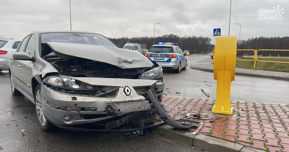 Niespokojny weekend na świętokrzyskich drogach. Kilka osób trafiło do szpitala