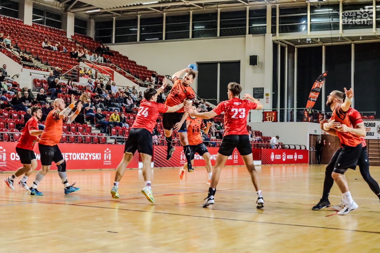 Za wysoko do przerwy - przegrana szczypiornistów KSZO