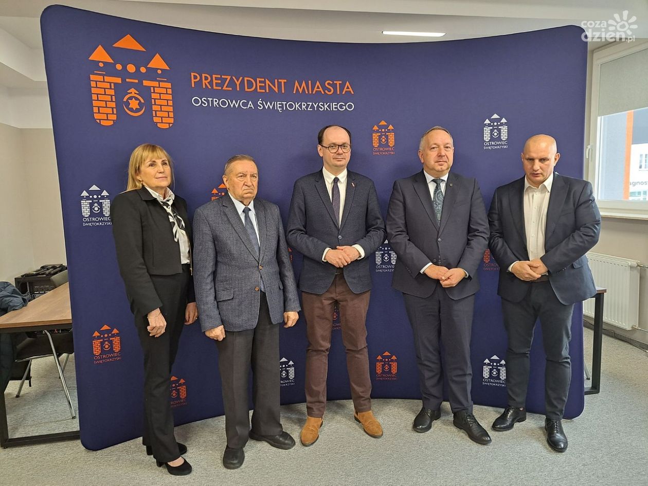 Wiceminister Gajewski rozmawiał z urzędnikami i samorządowcami o programach swojego resortu