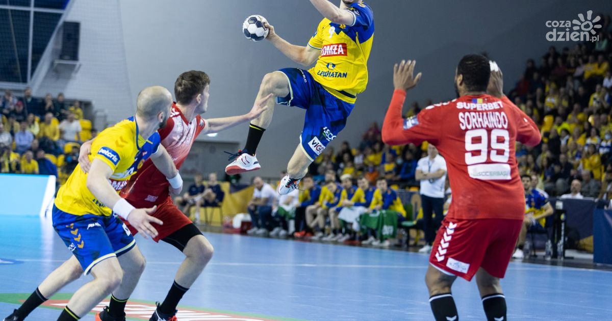 Rozdział 20: Ograć Dynamiczne, Dinamo Bukareszt