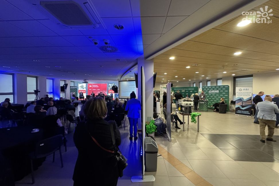 Rozmowy o przyszłości energii na Świętokrzyskim Kongresie Energii. Eksperci podkreślają: transformacja trwa tu i teraz