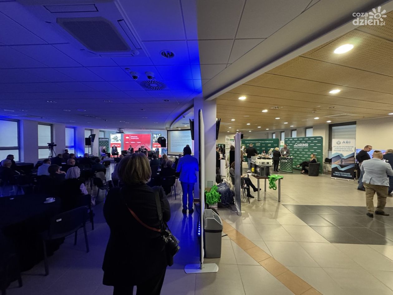 Rozmowy o przyszłości energii na Świętokrzyskim Kongresie Energii. Eksperci podkreślają: transformacja trwa tu i teraz