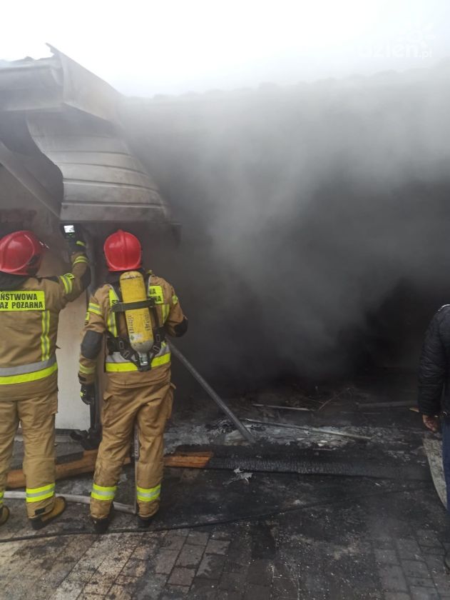 Pożar budynku na ul. Pięknej w Skarżysku-Kamiennej
