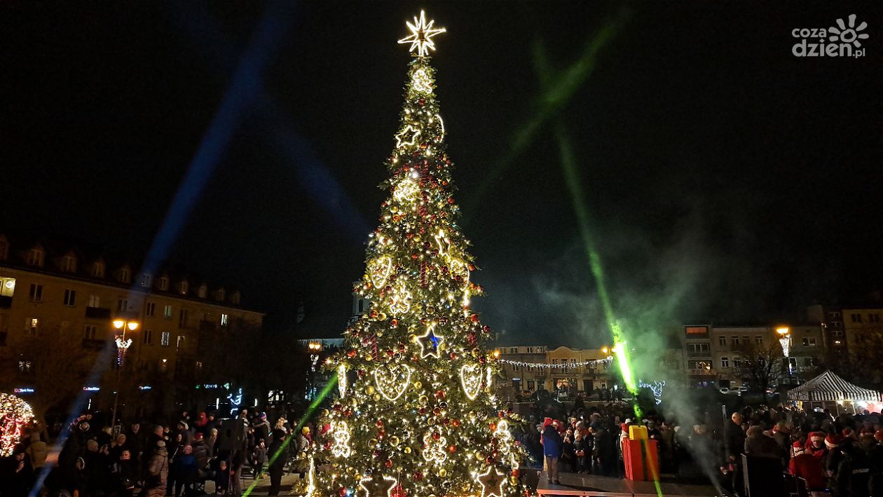Ostrowiec rozświetlił się tysiącami światełek