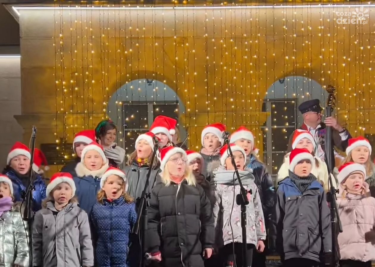II Świętokrzyski Jarmark Bożonarodzeniowy w Kielcach przyciągnął tłumy