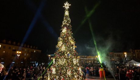 Ostrowiec rozświetlił się tysiącami światełek