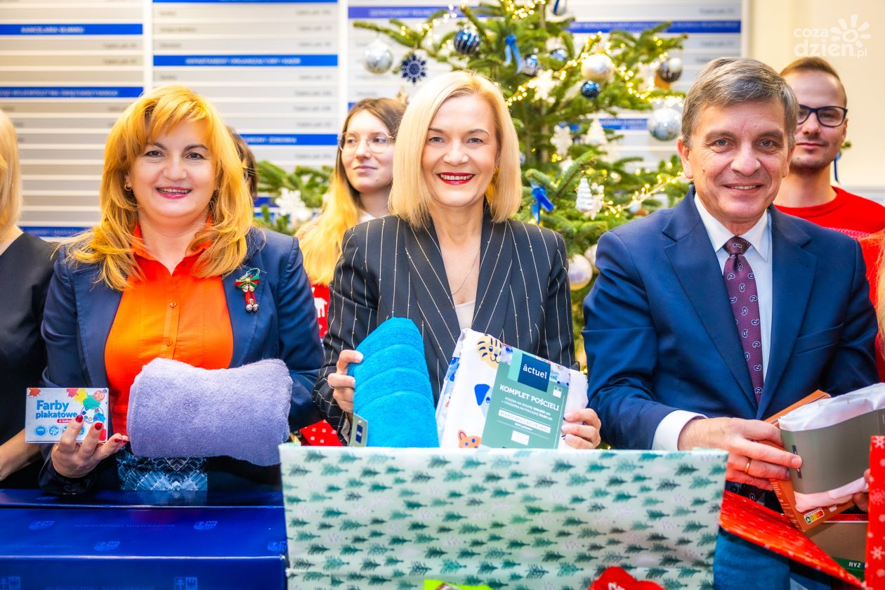 Pracownicy Urzędu Marszałkowskiego wsparli Szlachetną Paczkę