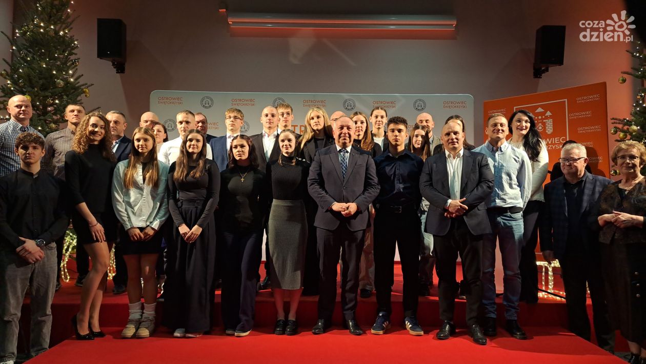 Utalentowani sportowcy z Ostrowca otrzymali stypendia 