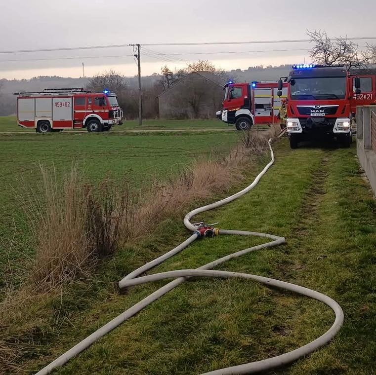 W Szwarszowicach płonęła piwnica