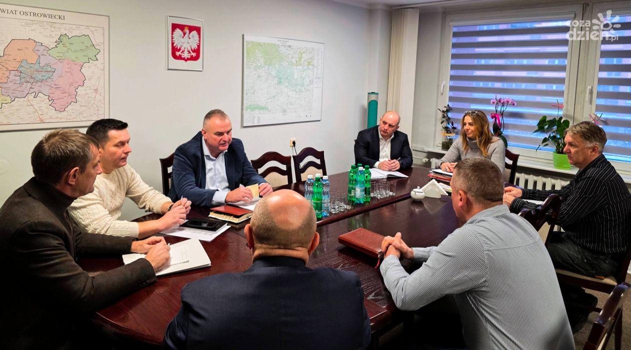 Autobusy zostają. Powiat Ostrowiecki utrzymuje wszystkie linie mimo braku dofinansowania