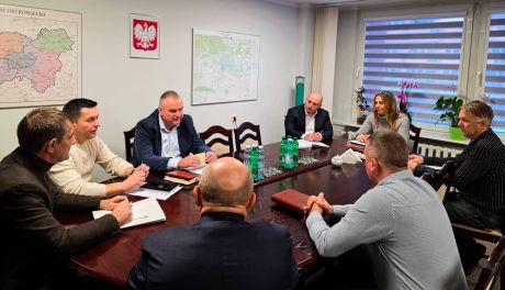 Autobusy zostają. Powiat Ostrowiecki utrzymuje wszystkie linie mimo braku dofinansowania