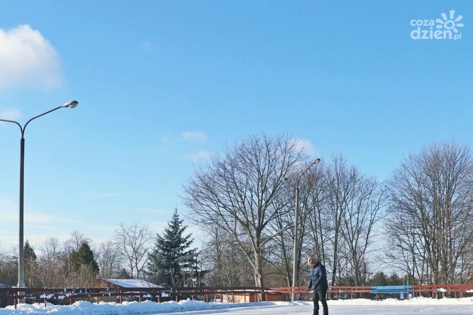 Lodowisko w Kielcach przy ul. Szczecińskiej ruszyło