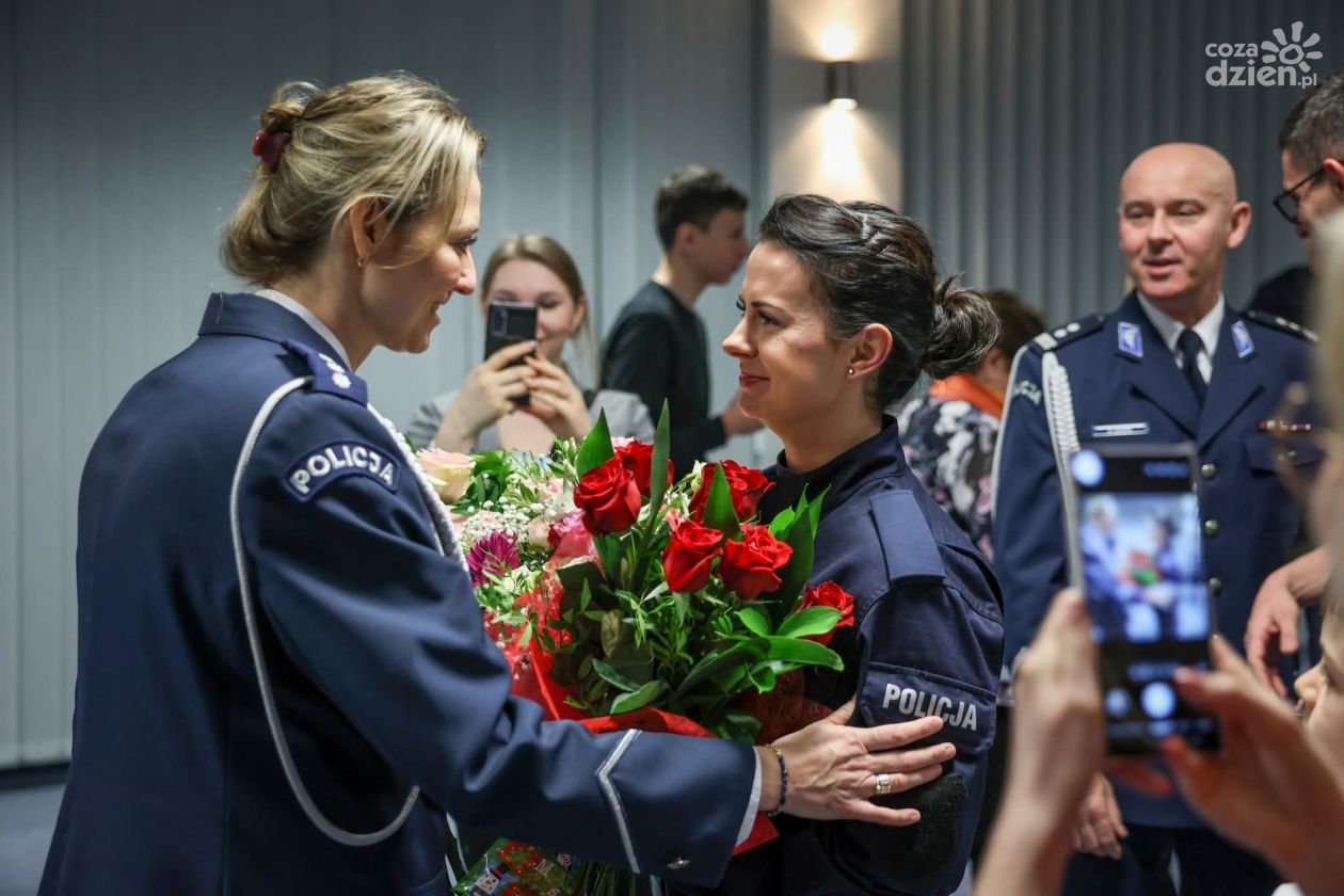 Ślubowanie 20 nowych policjantów w Kielcach