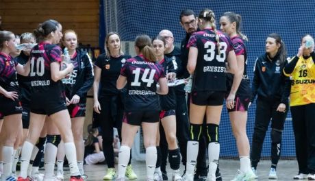 Świetny ostatni kwadrans i kolejne zwycięstwo kieleckich piłkarek ręcznych. SPR Olkusz – Suzuki Korona Handball Kielce 28:33 (14:13)