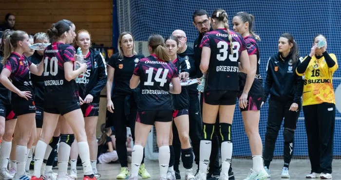 Świetny ostatni kwadrans i kolejne zwycięstwo kieleckich piłkarek ręcznych. SPR Olkusz – Suzuki Korona Handball Kielce 28:33 (14:13)