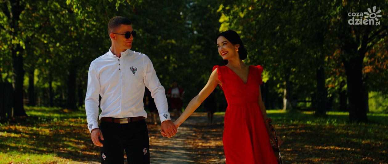 Prezenter Radia Rekord w folkowej odsłonie. Fox Folk prezentuje singiel „Słowo”