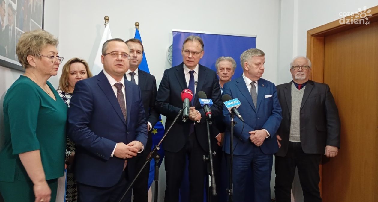 Konferencja PiS w Kielcach: Mercosur zagrożeniem dla rolnictwa, Siarkopol pominięty przy kluczowych inwestycjach