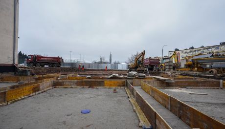 Nowoczesna hala sportowa powstaje przy V LO w Kielcach